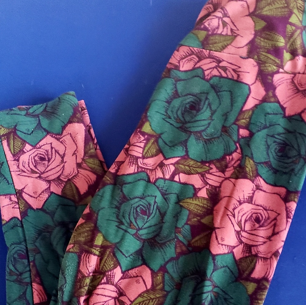Lularoe OS Rose Leggings